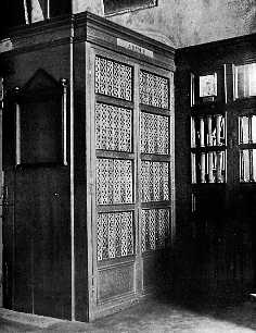 Streeter blz. 211: afsluitbare kast en kamertje